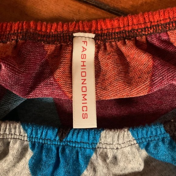 Fashionomics Small Bell 3/4 Sleeve Fall Colored Boat Neck Chevron Print Blouse - Picture 3 of 8